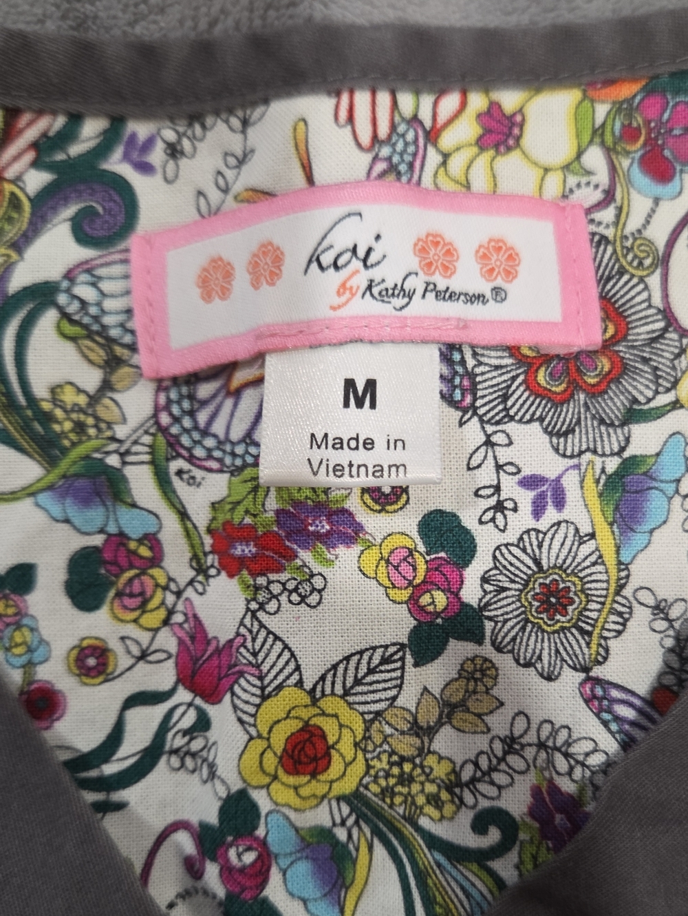 Scrub Top - Picture 4 of 5